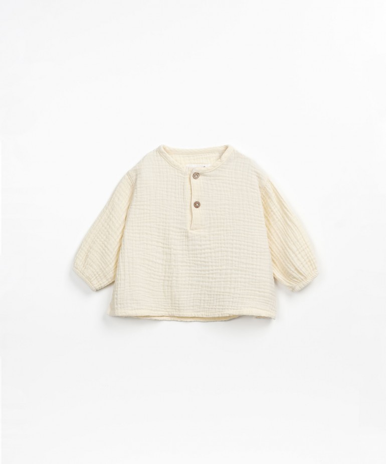 Woven blouse with front opening