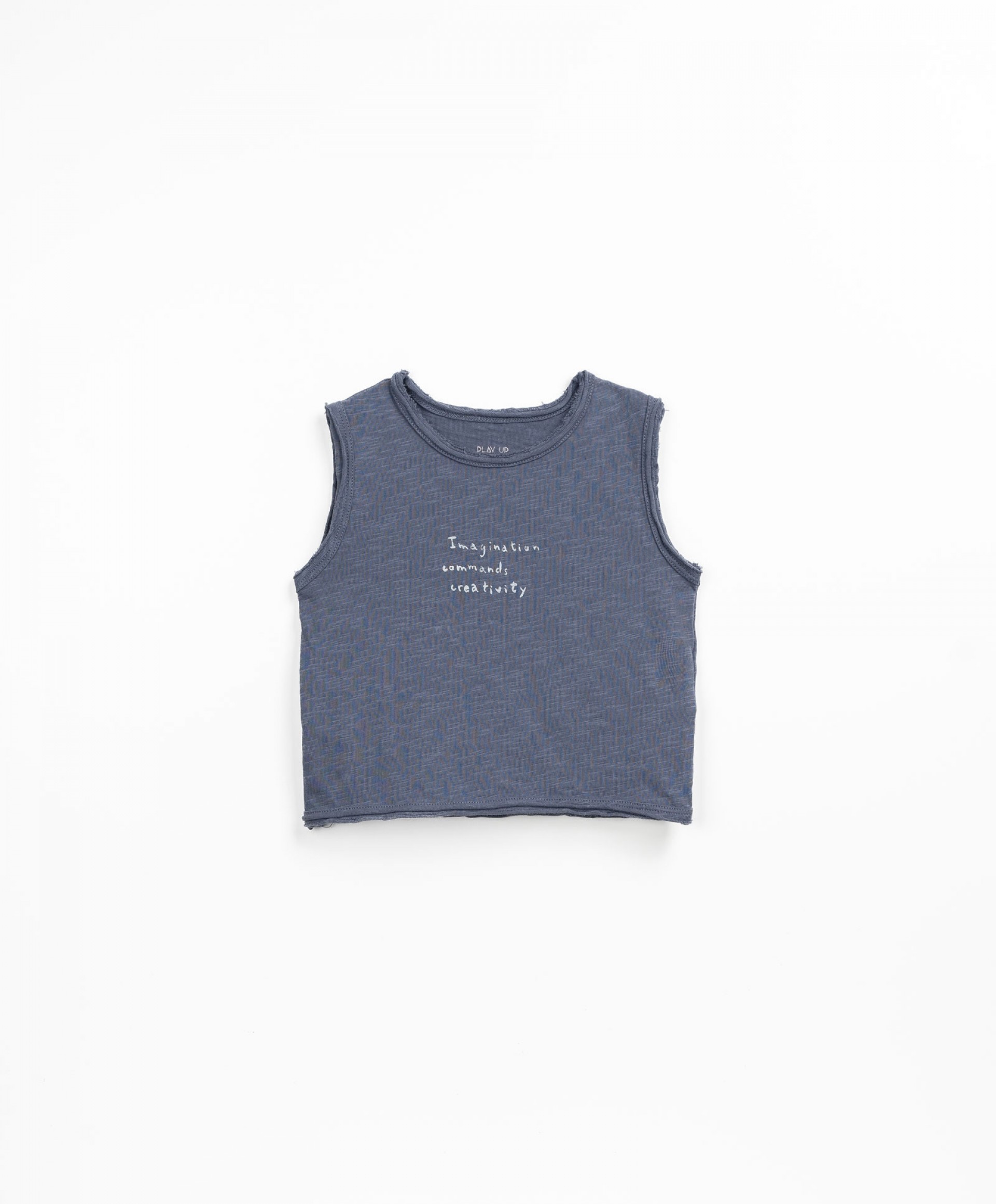 T-shirt avec une phrase sur la poitrine | Textile Art