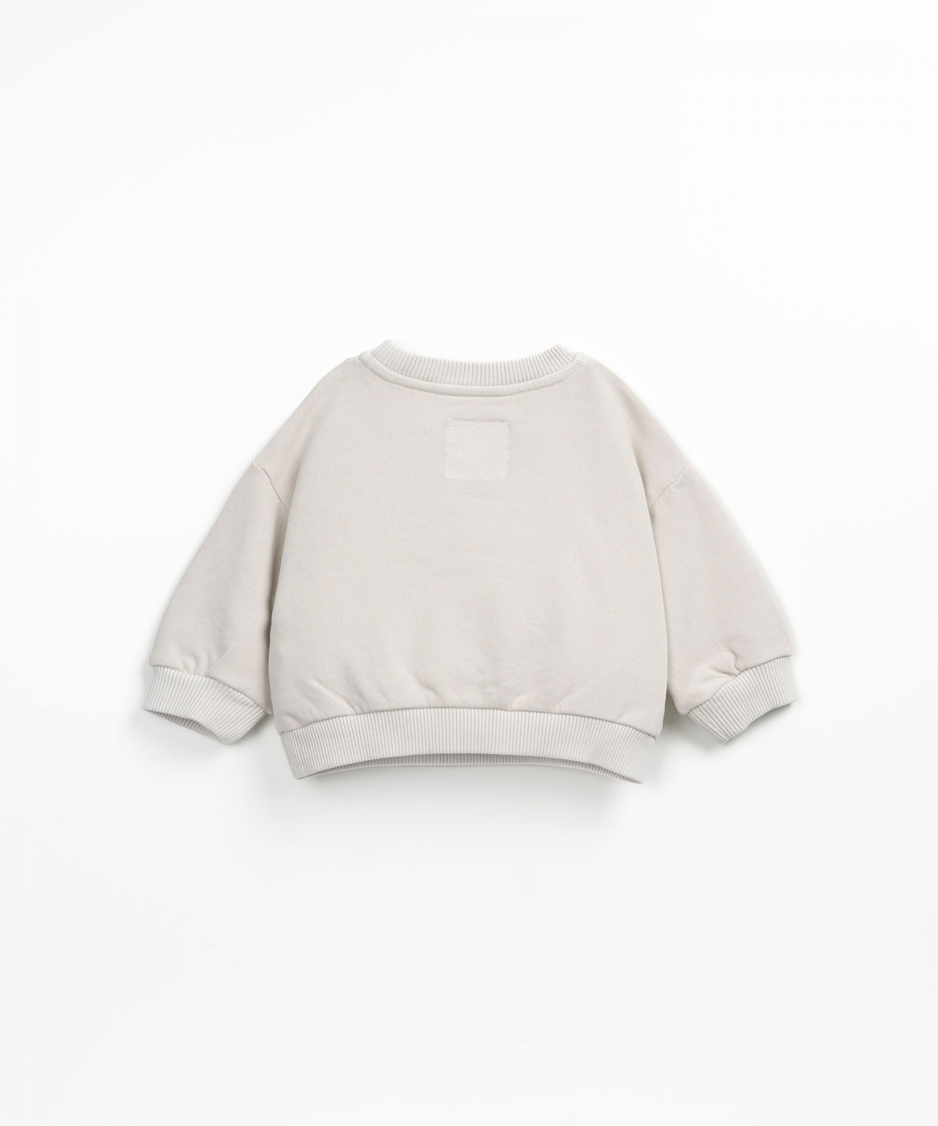 Sweatshirt en maille avec teinture naturelle | Textile Art