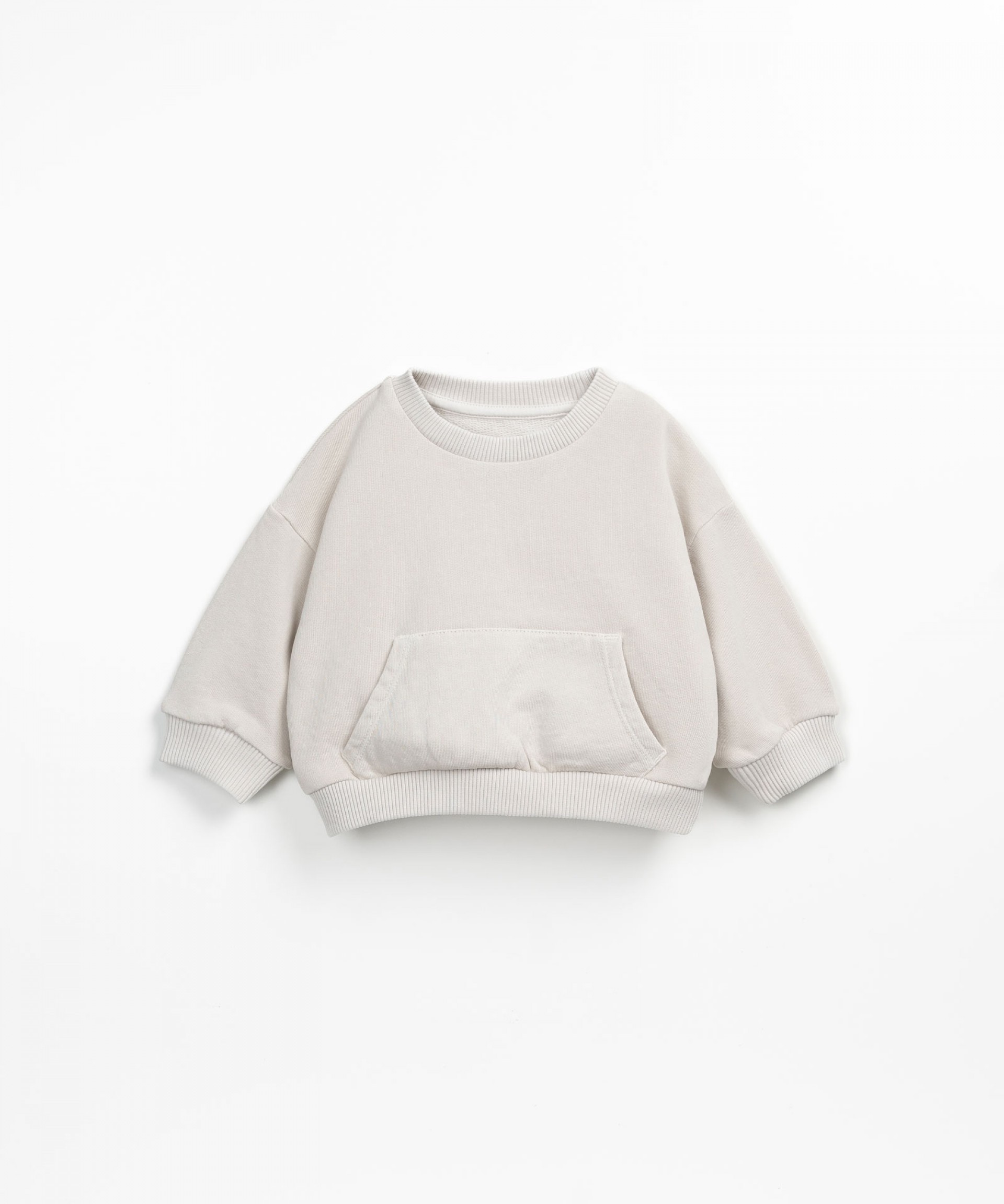 Sweatshirt en maille avec teinture naturelle | Textile Art
