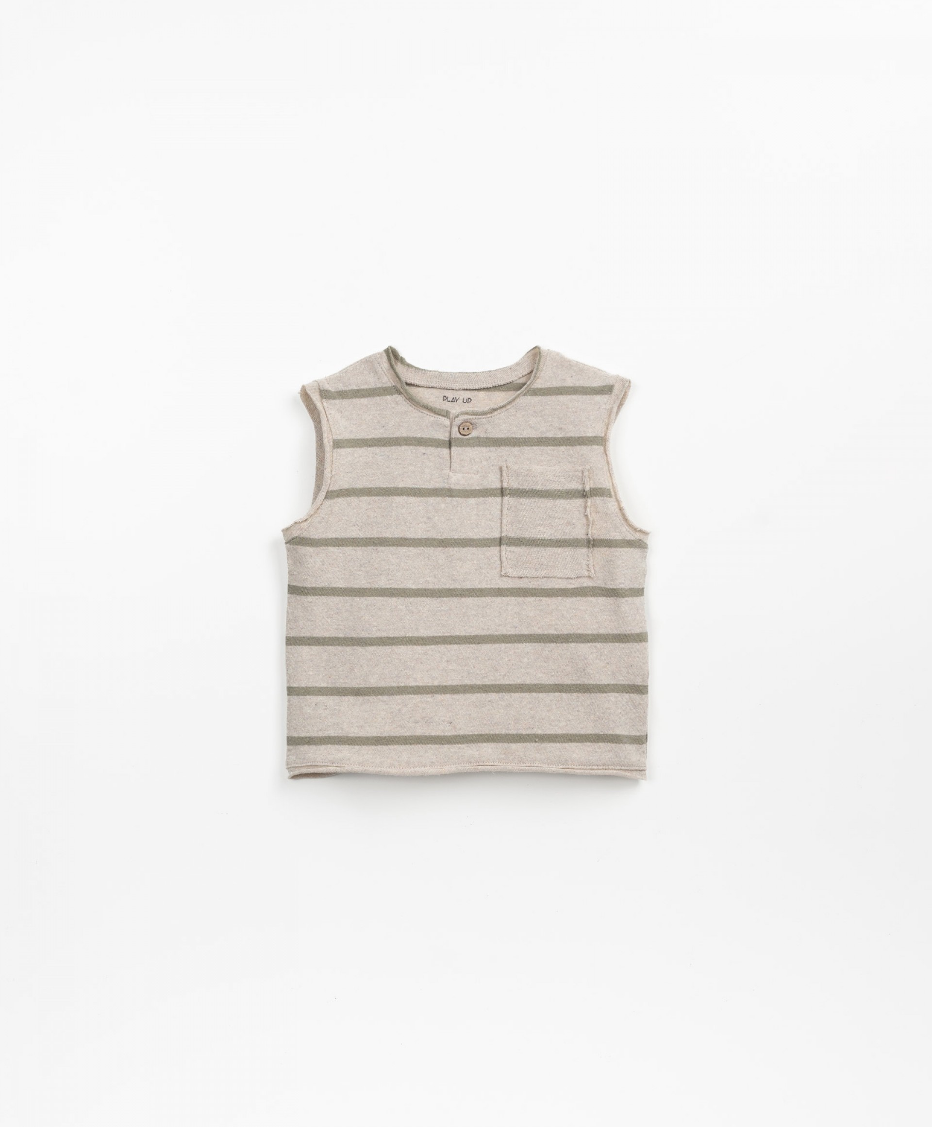 Sleeveless T-shirt with recycled fibres | Textile Art