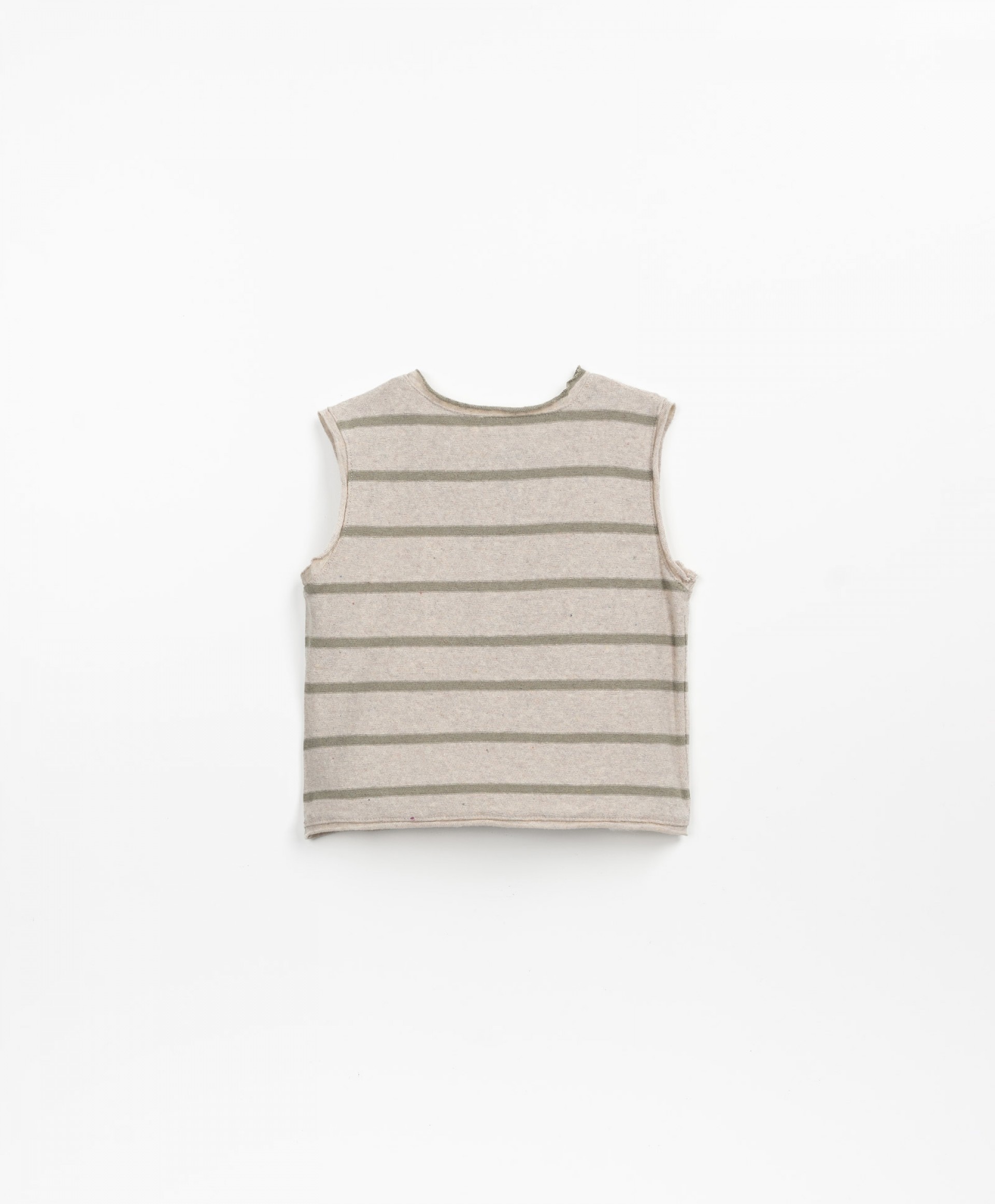 Sleeveless T-shirt with recycled fibres | Textile Art