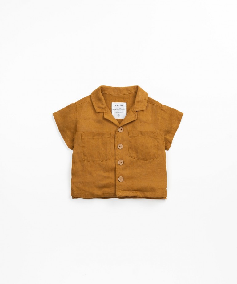 Linen shirt with breast pockets