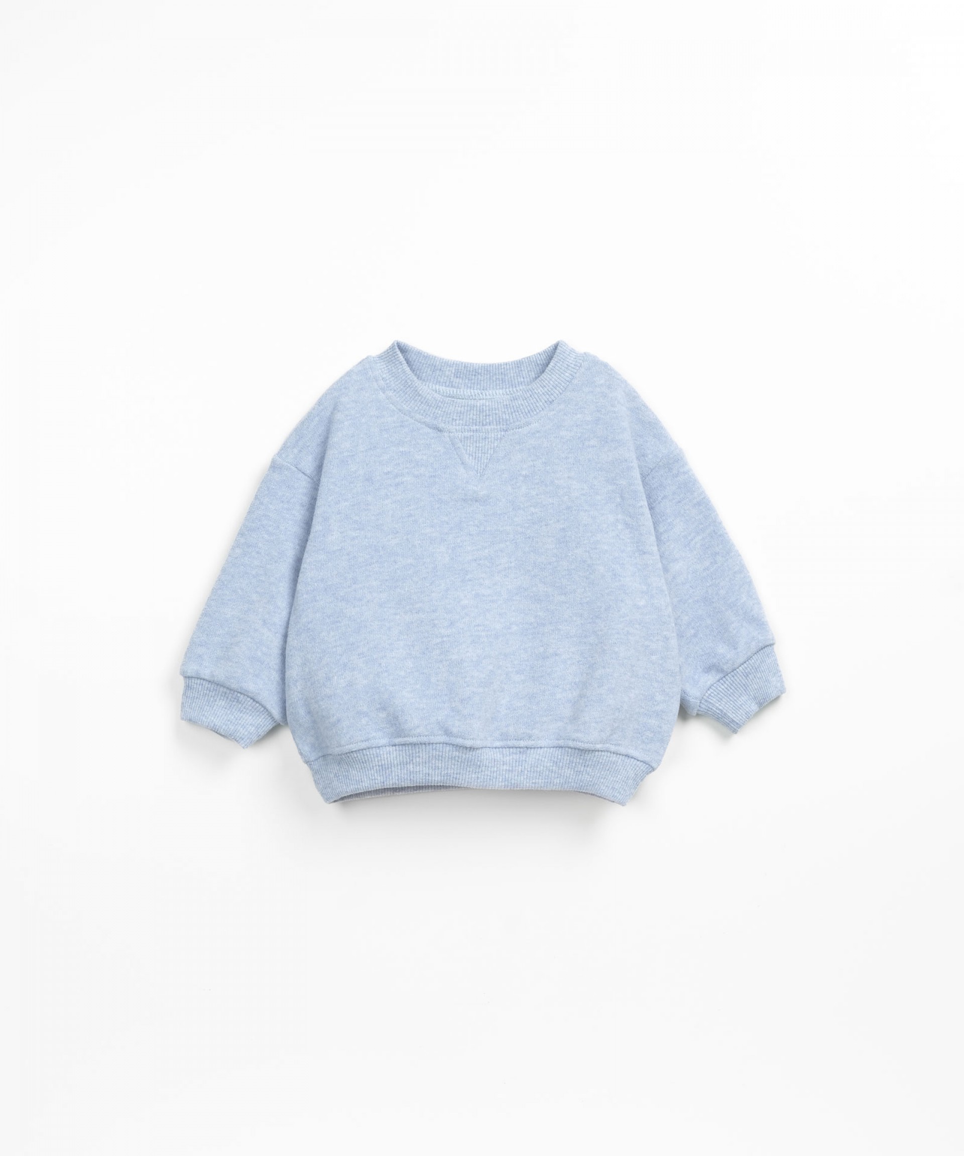 Plain sweater with a neck line detail | Textile Art