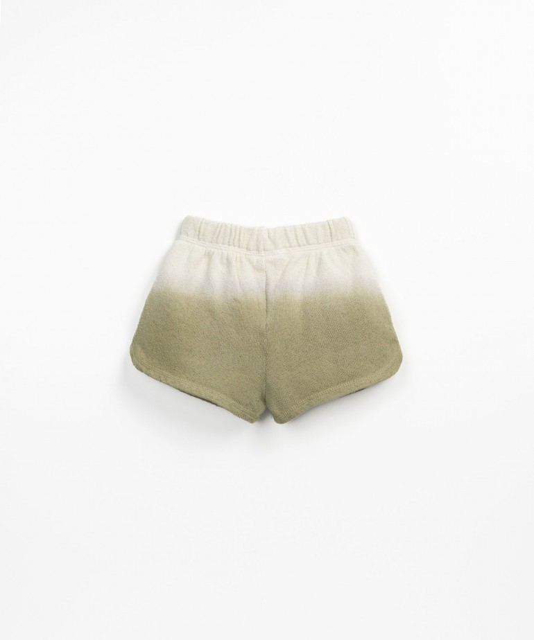 Shorts with side detail
