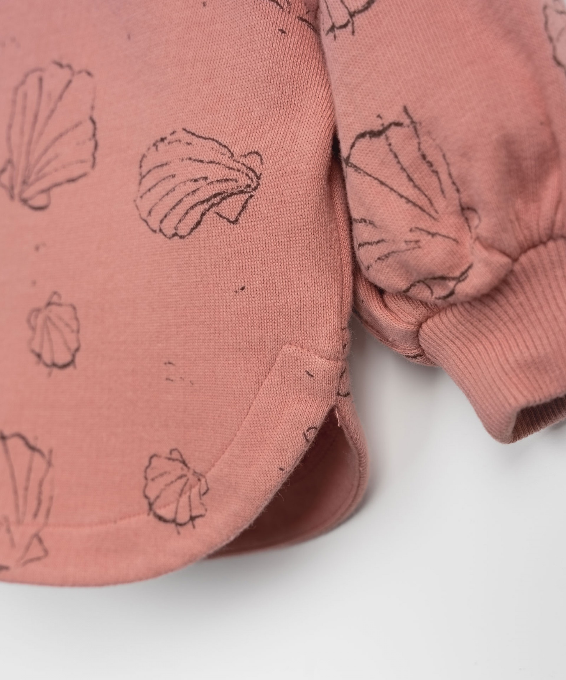 Camisola com corte arredondado | Textile Art