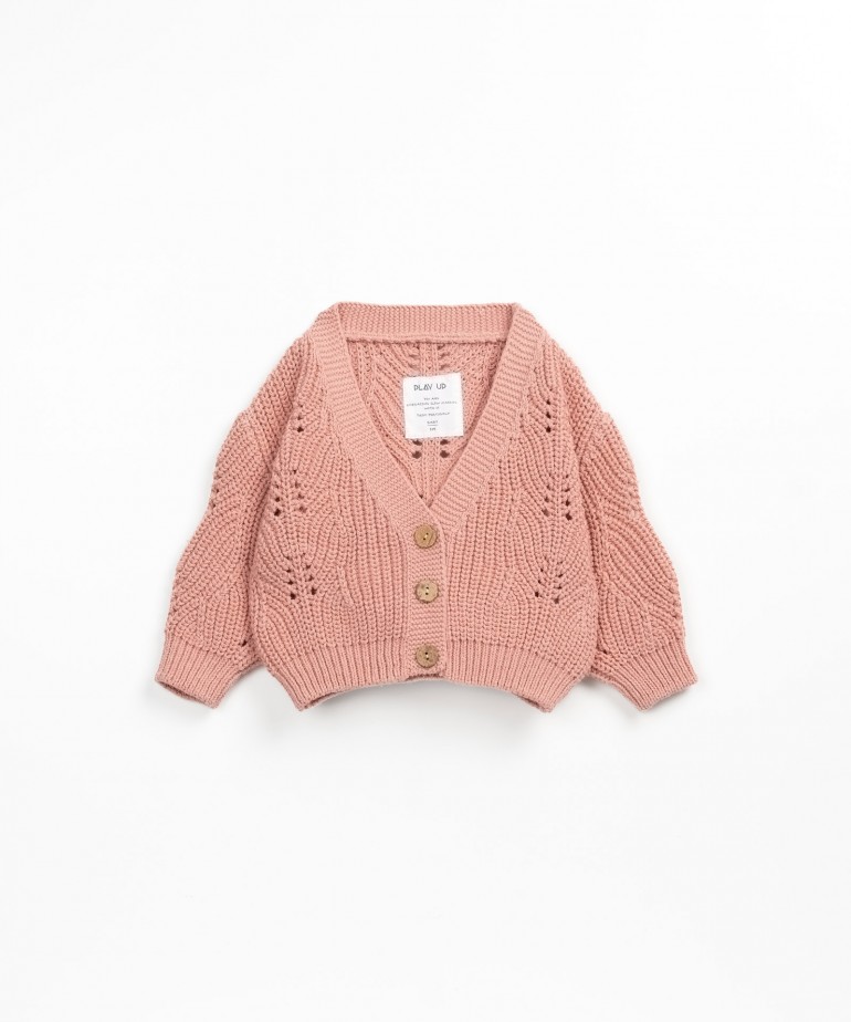 Knitted cardigan with recycled fibres