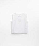 T-shirt sans manches avec une phrase sur la poitrine | Textile Art