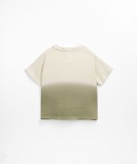 T-shirt con inserto sulla spalla | Textile Art