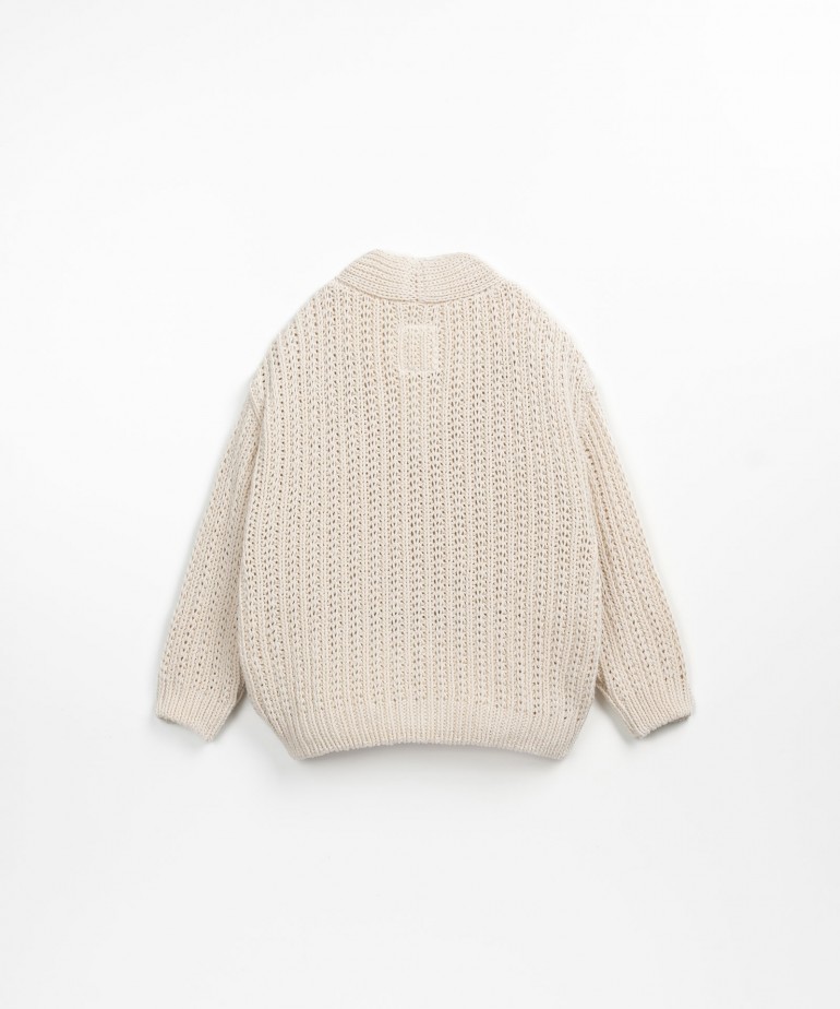 Knitted cardigan made of recycled fibres