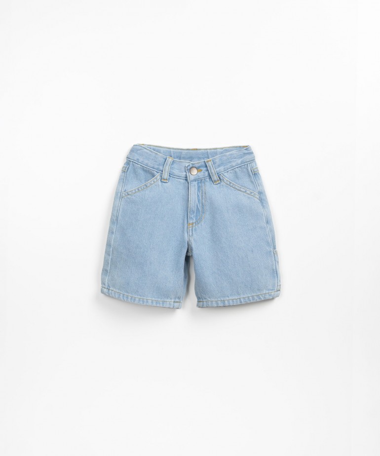 Denim shorts in recycled cotton