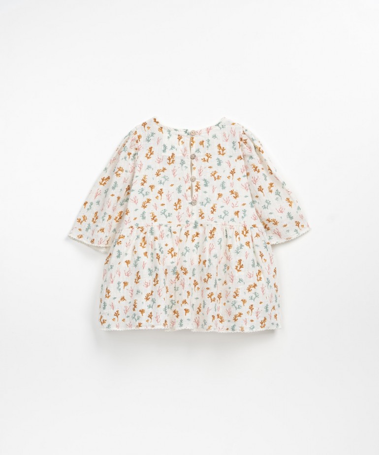 Tnica com estampado de corais