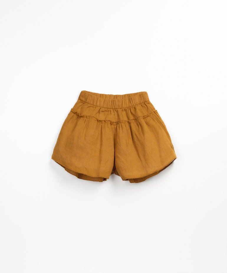 Linen shorts with frill detail