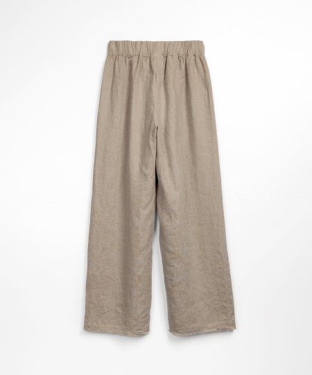 Calça em linho com pormenor desfiado