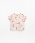 T-shirt com estampado de alforrecas | Textile Art