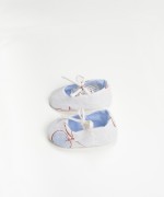 Fabric and linen shoes with strawberry embroidery