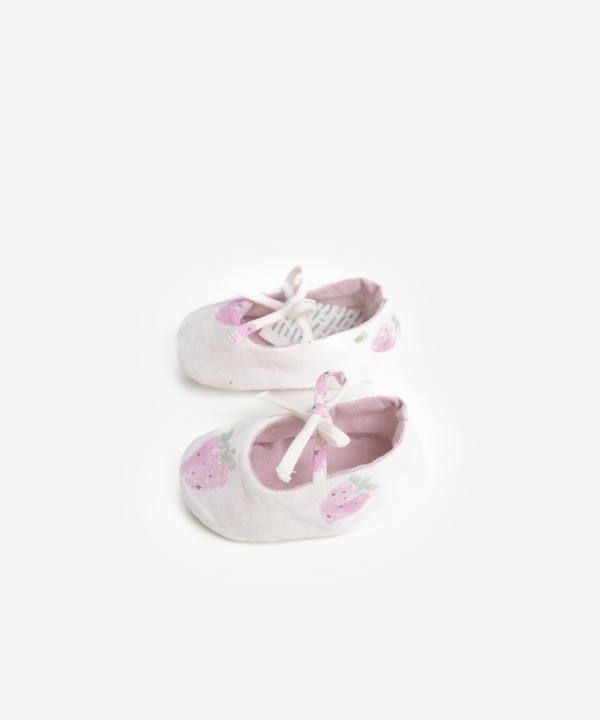 Scarpe in tessuto con stampa di fragole