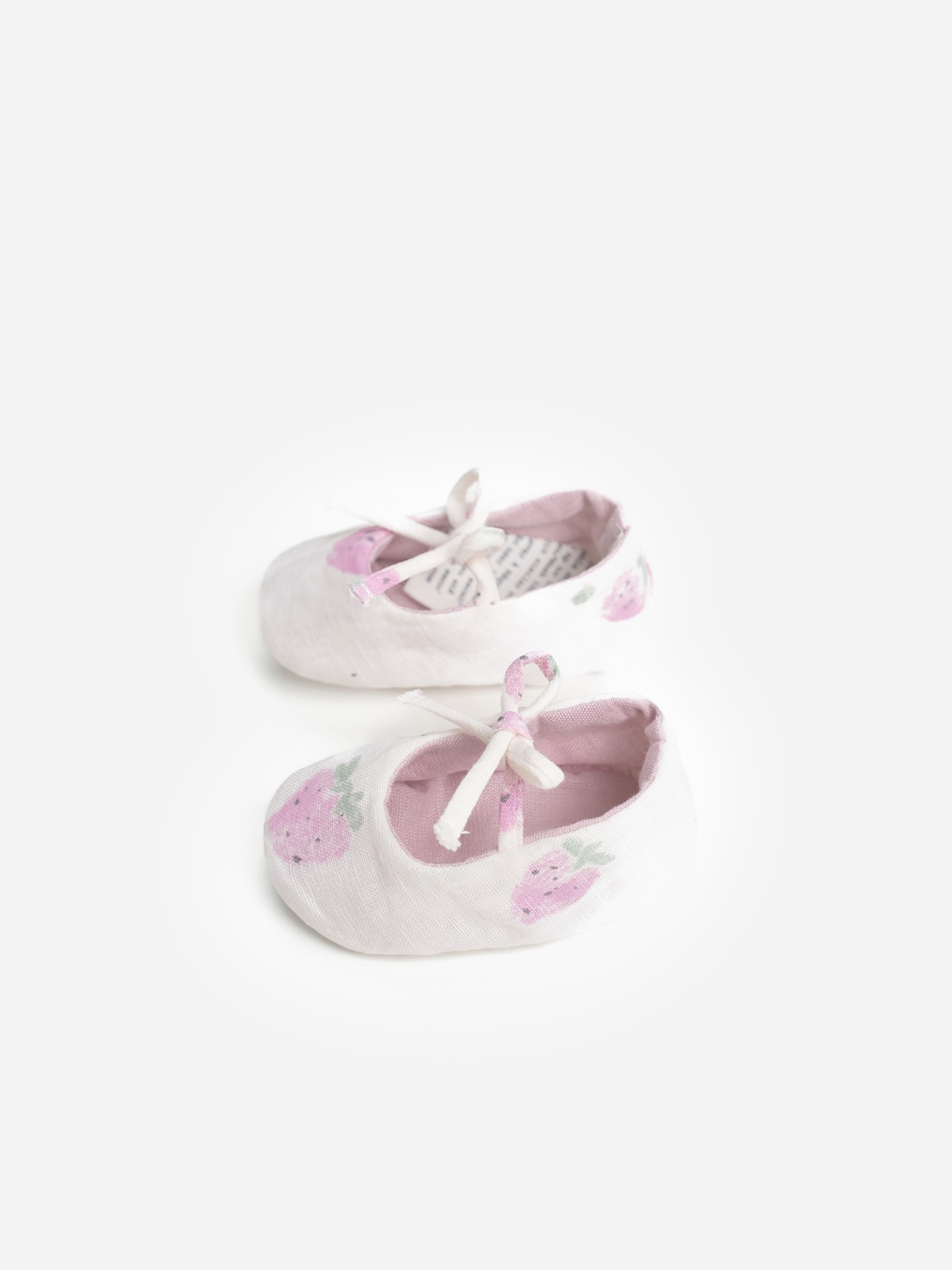 Scarpe in tessuto con stampa di fragole