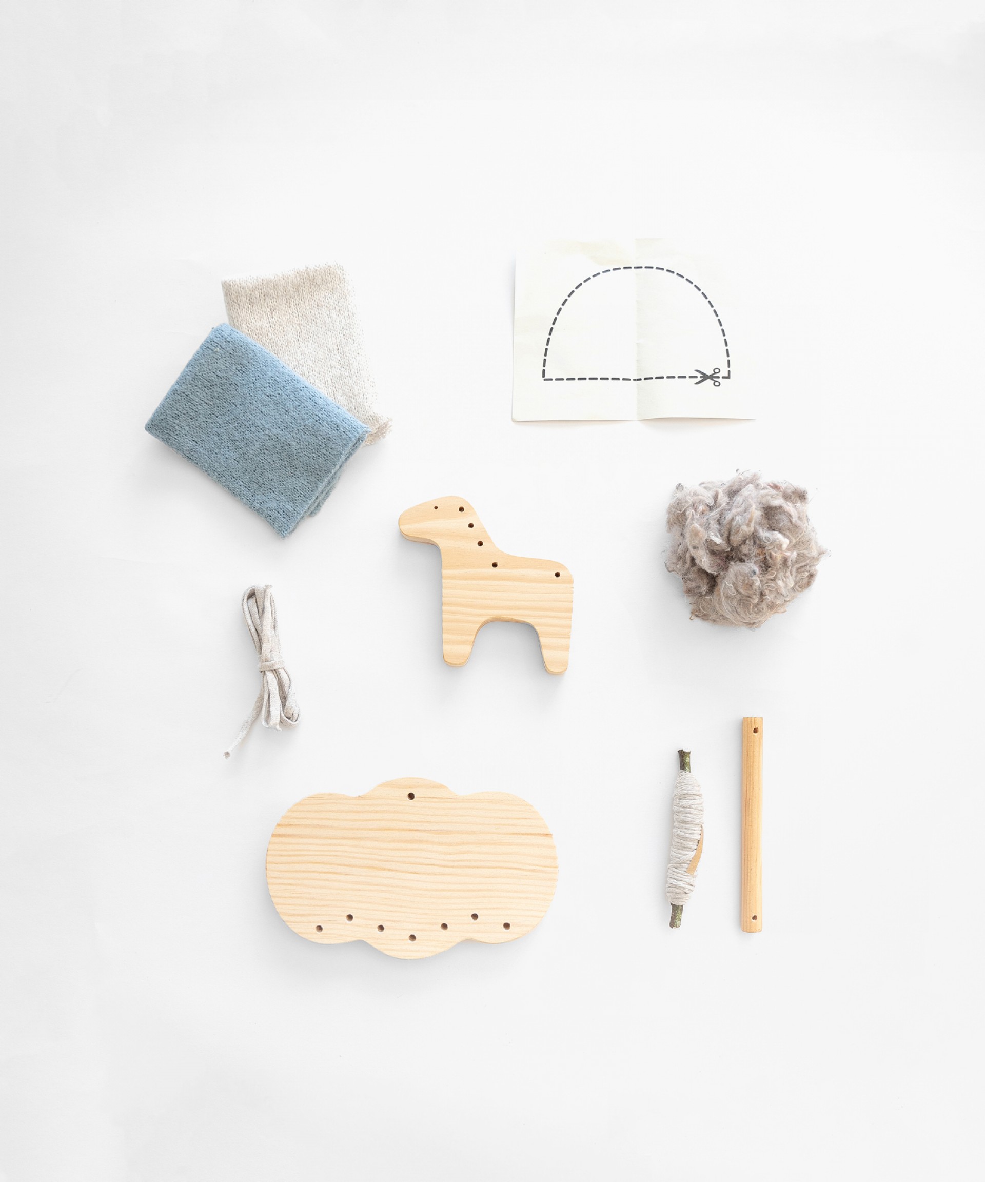 Take your little horse out of the rain | Wooden Memories