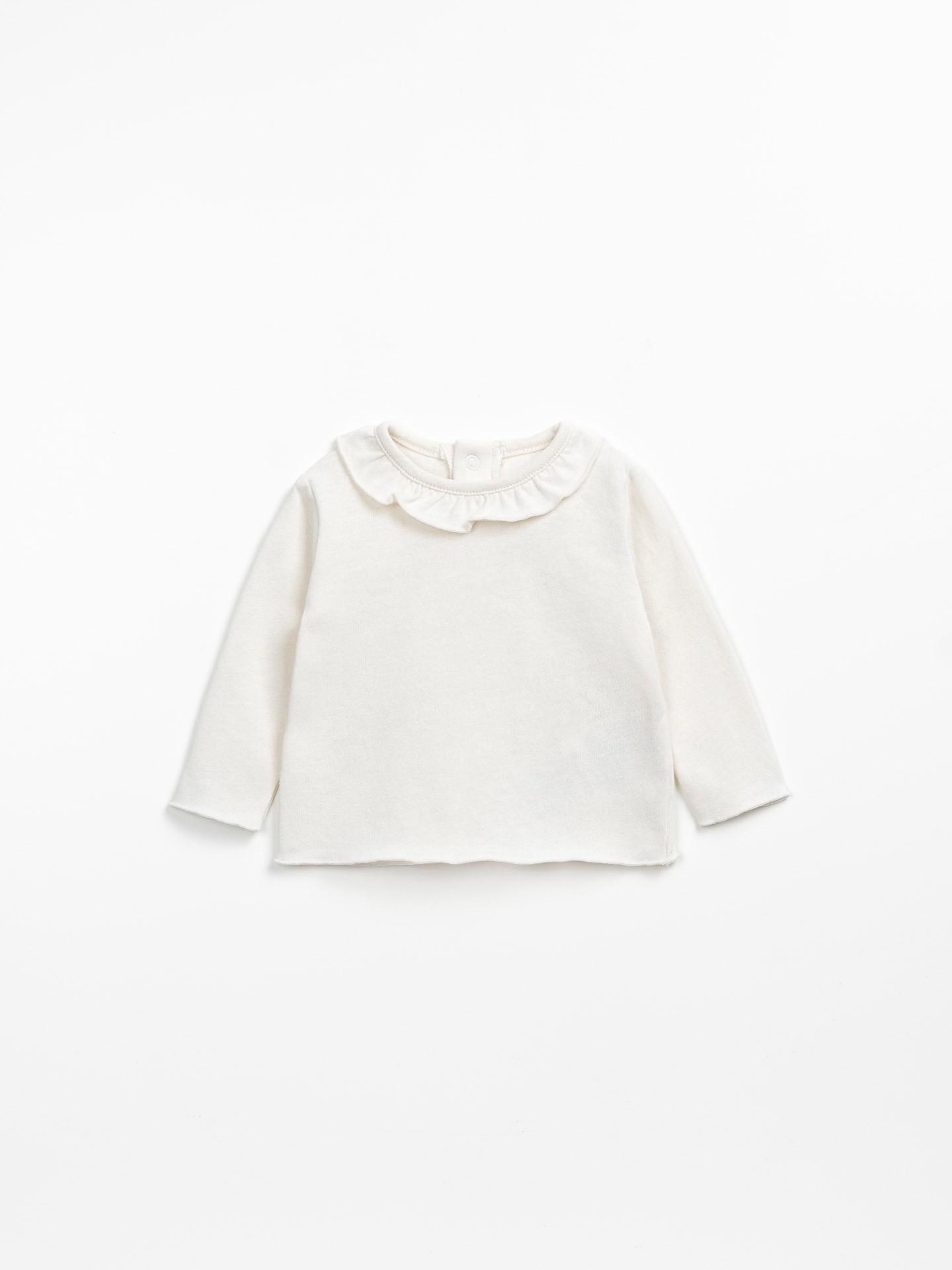 T-shirt with frill and opening on the back