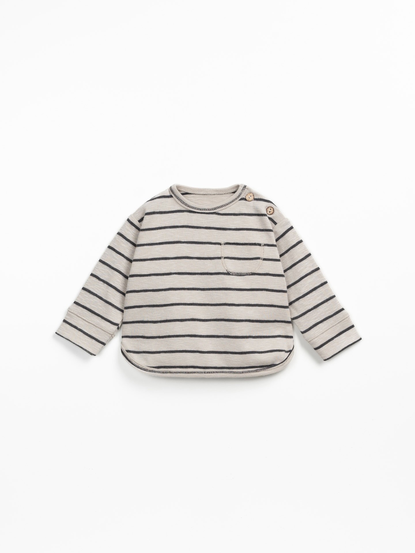 Striped t-shirt with a small chest pocket