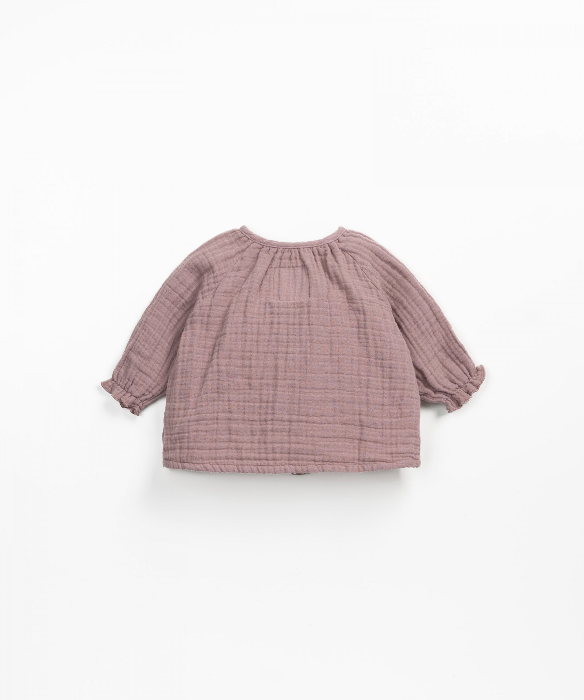 Blusa de tela con abertura con botones de coco | Wooden Memories