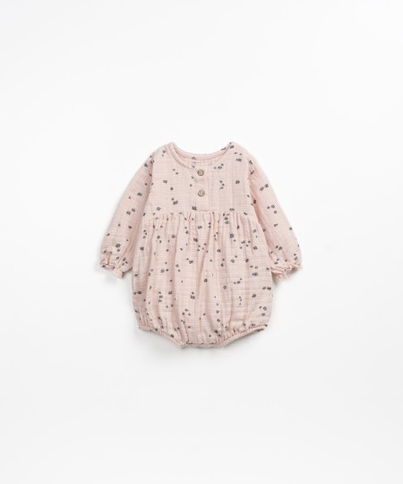 Macac�o de tecido com estampado de flores