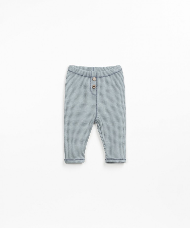 Pantaln con punto texturizado