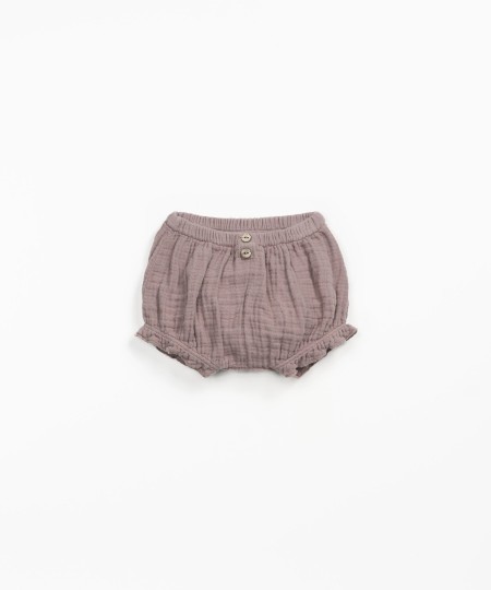 Woven shorts in organic cotton 