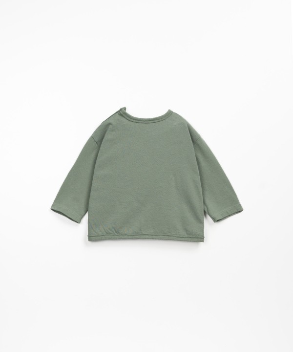 T-shirt with phrase on the chest