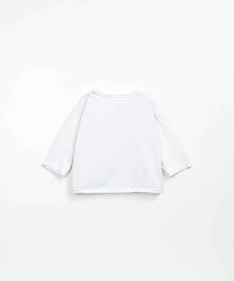 T-shirt with phrase on the chest