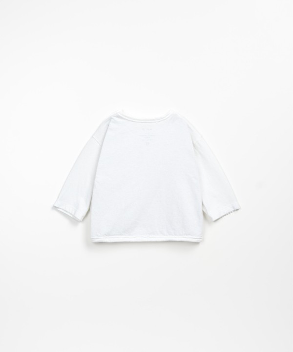 T-shirt with phrase on the chest