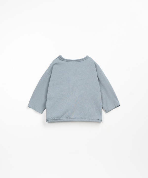 T-shirt with phrase on the chest