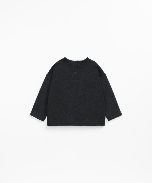 Long-sleeved t-shirt with roll-neck