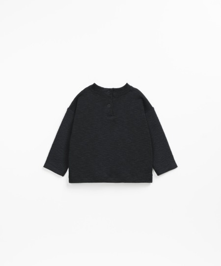 Long-sleeved t-shirt with roll-neck