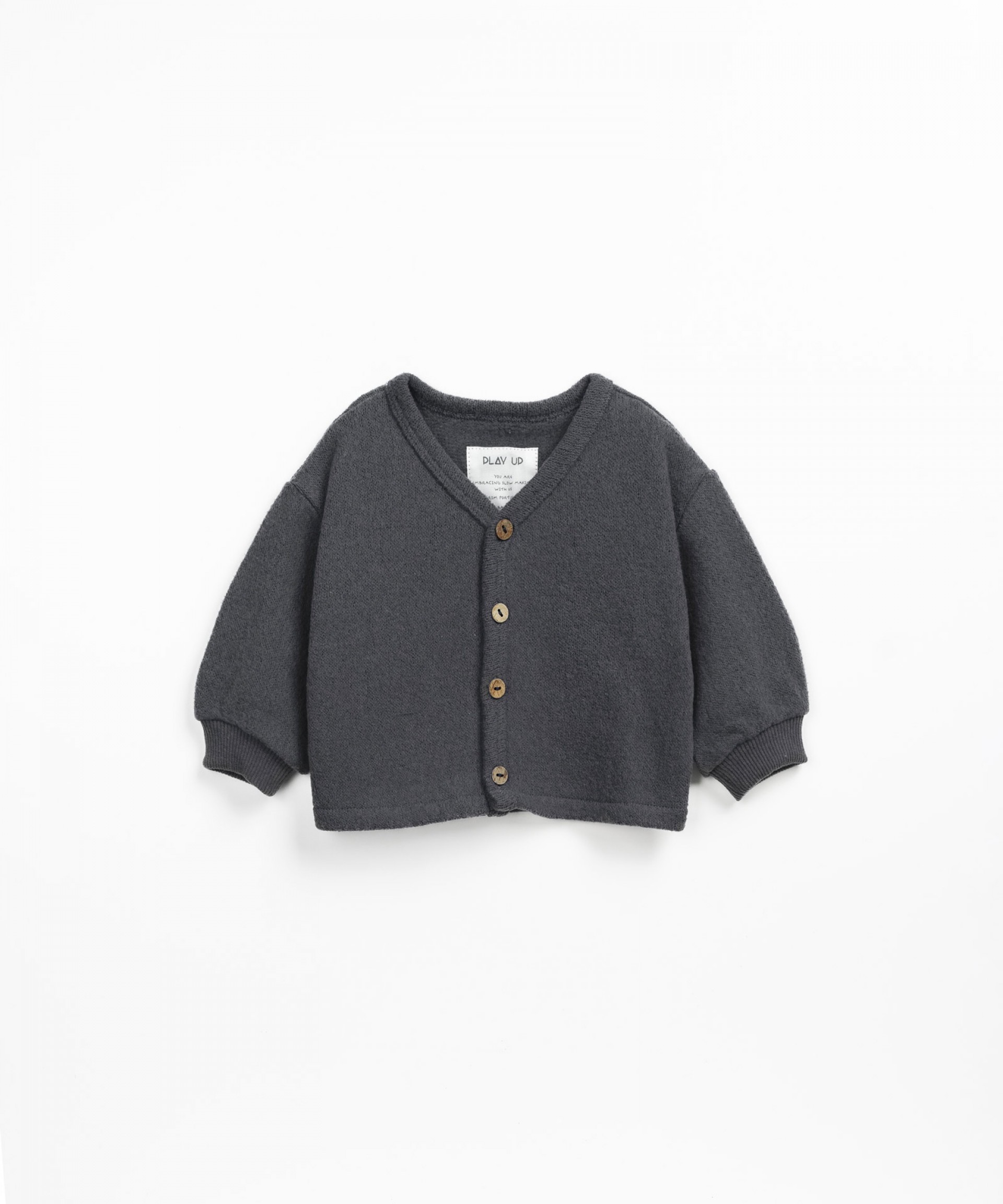 Cardigan with Re(Play) yarn | Wooden Memories