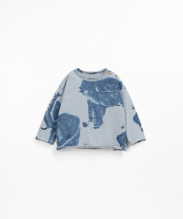 T-shirt with elephant print