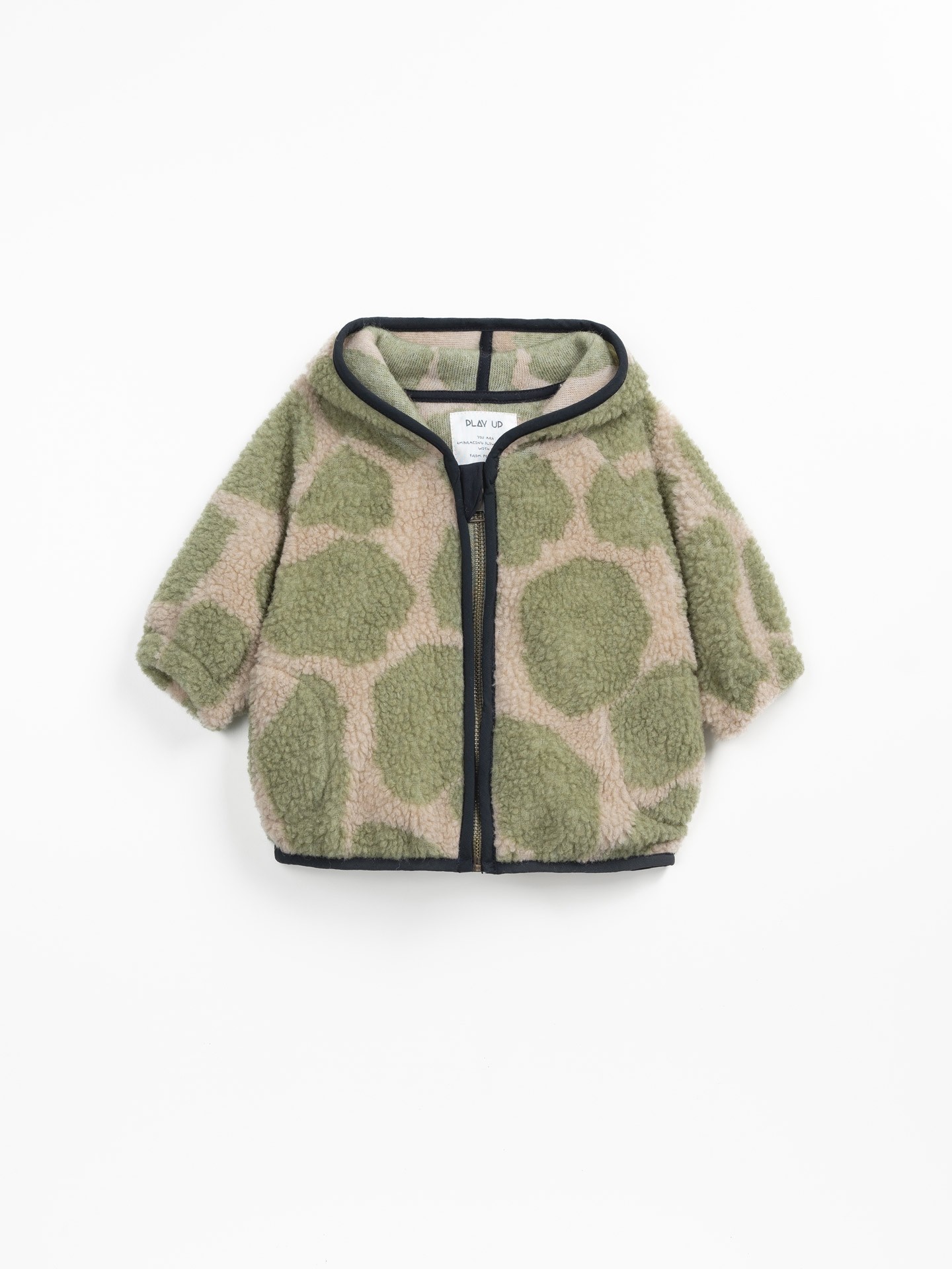 Chaqueta de pelo con capucha