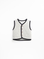 Colete acolchoado com fibras recicladas