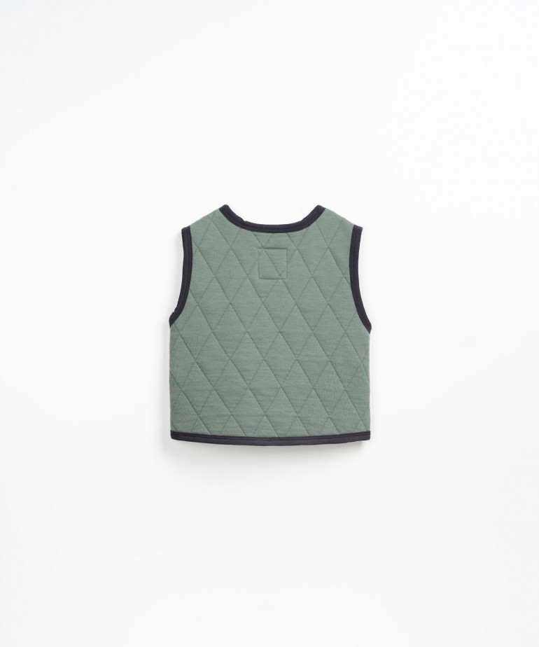 Gilet trapuntato con fibre riciclate