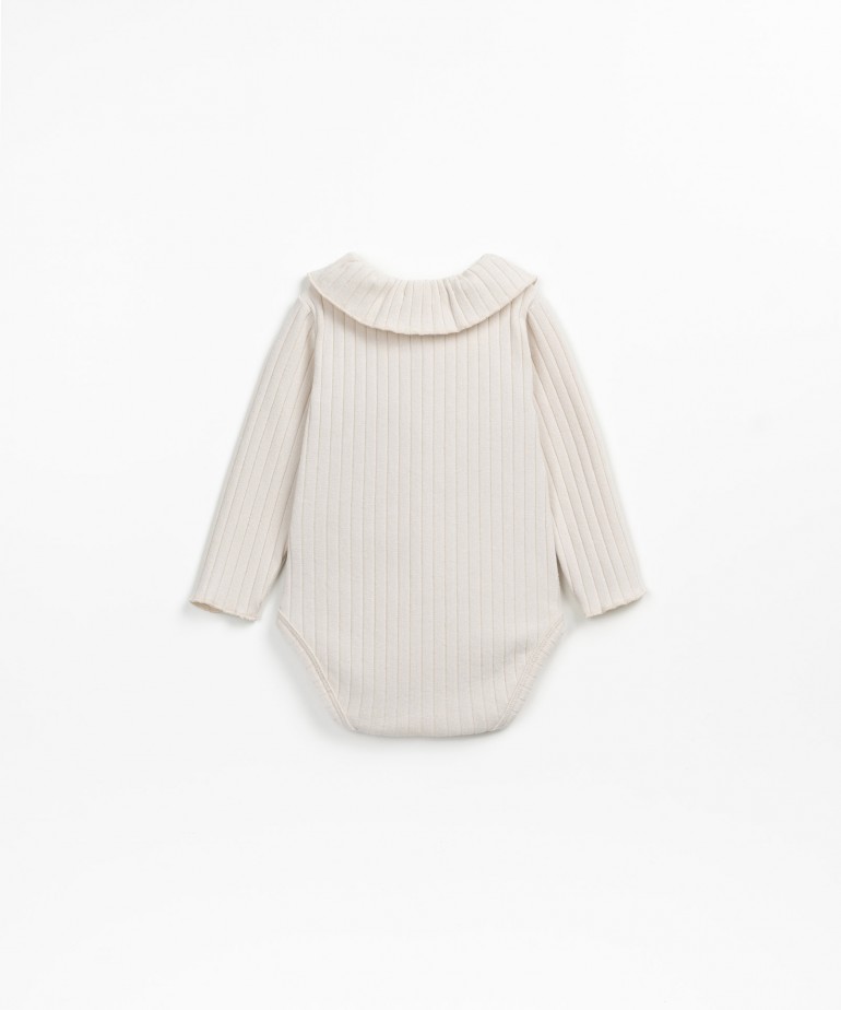 Body in misto fibre naturali e fibre riciclate