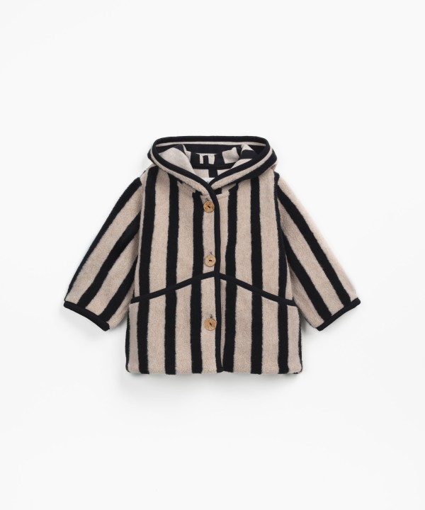 Veste � rayures verticales