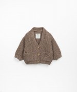 Cardigan en tricot avec des boutons en coco | Wooden Memories