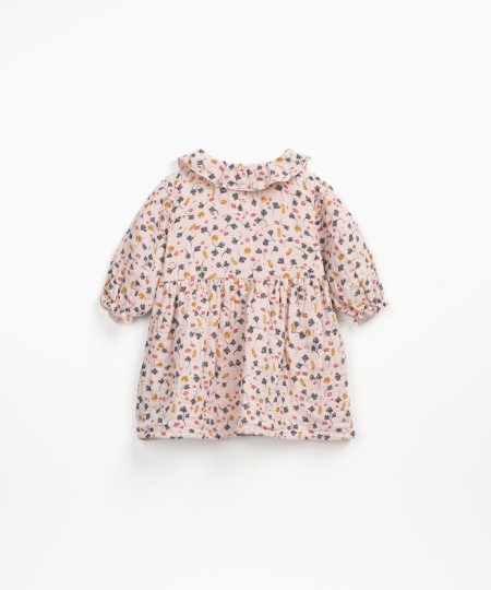 Robe en tissu avec imprimé fleuri