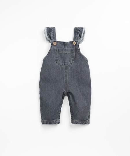 Salopette en jean avec des boutons en coco