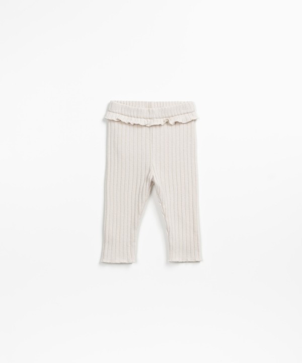 Leggings in a mixture of natural fibers and recycled fibers