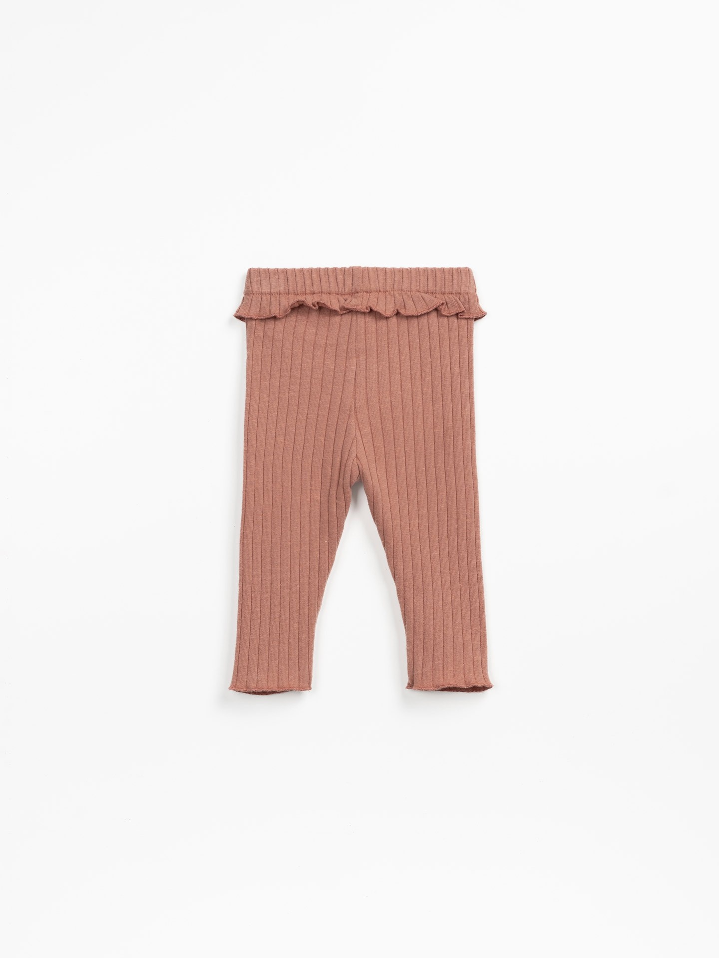 Leggings com misturas de fibras naturais e fibras recicladas