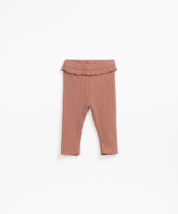 Leggings in a mixture of natural fibers and recycled fibers