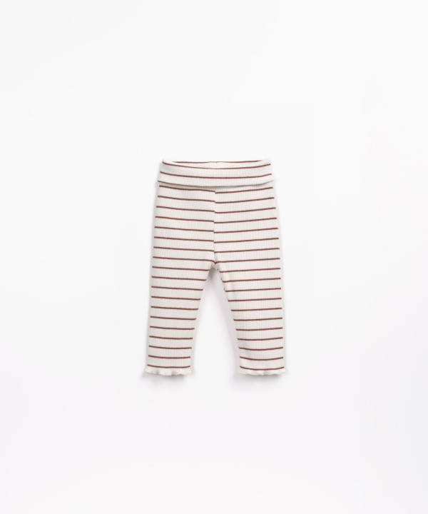 Leggings with stripes