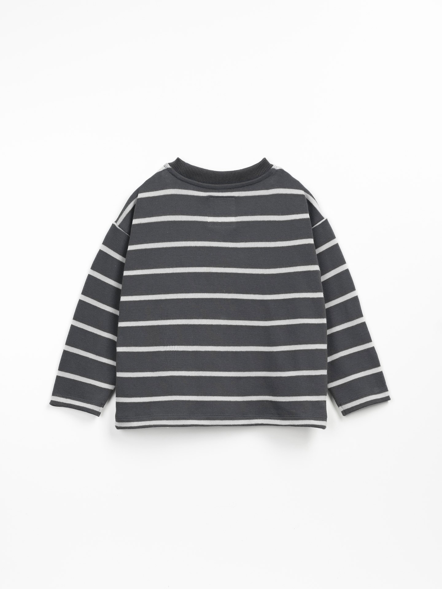 T-shirt à rayures avec une poche sur la poitrine